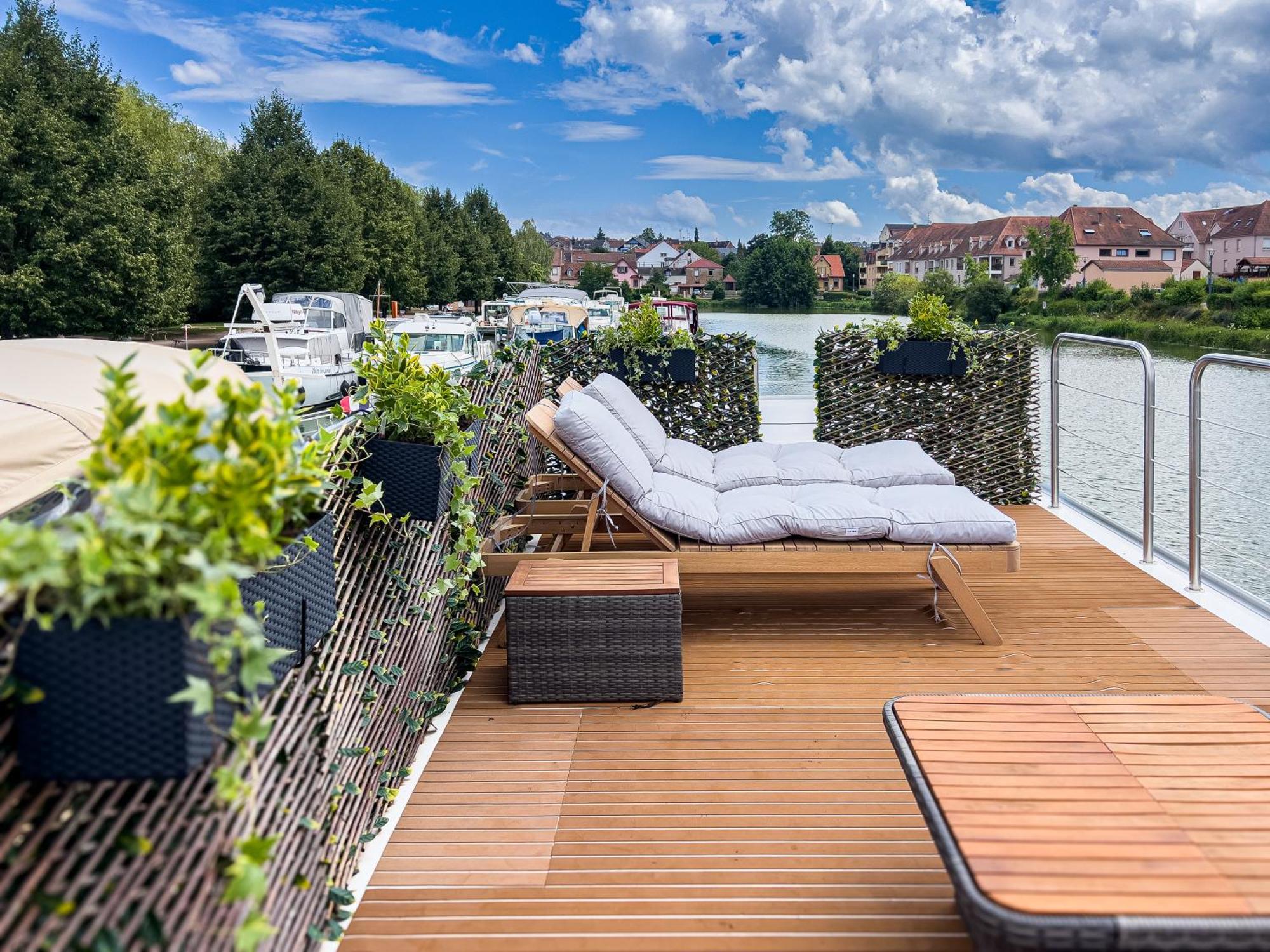 L'Escale Royale Saverne - Rhin - Strasbourg Luaran gambar
